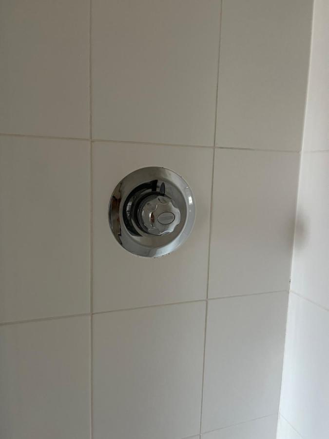 Spacious Two Bedrooms Apartment For Business And Holiday Portsmouth Bagian luar foto