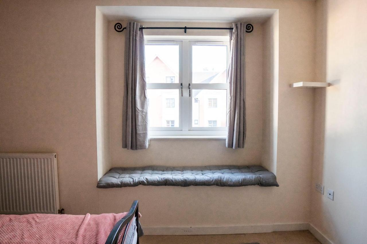 Spacious Two Bedrooms Apartment For Business And Holiday Portsmouth Bagian luar foto
